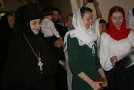 Воспитанники Воскресной школы поздравили игумению Александру (Жарин) с Пасхой и Днем Ангела