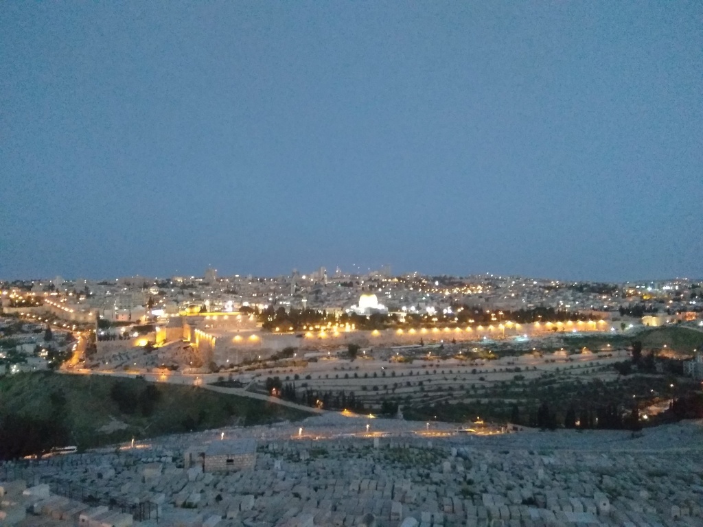 Вид на Иерусалим с горы Елеон.jpg