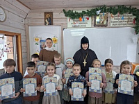 Игумения Александра (Жарин) наградила победителей епархиальных конкурсов