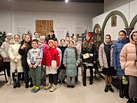 Воспитанники воскресной школы монастыря посетили выставку «Читающий город» в духовно-просветительском центре «Ковчег»
