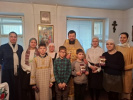 Воспитанники воскресной школы монастыря пели Литургию в часовне Дома ветеранов