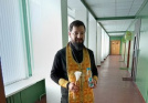 Иерей Павел Кравчук окропил святой водой помещения спортивной школы по акробатике